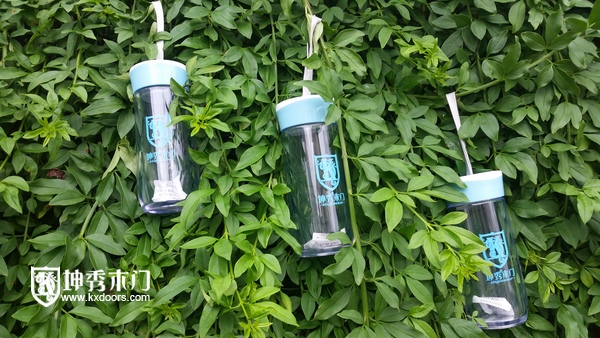 坤秀木门国庆节活动礼品