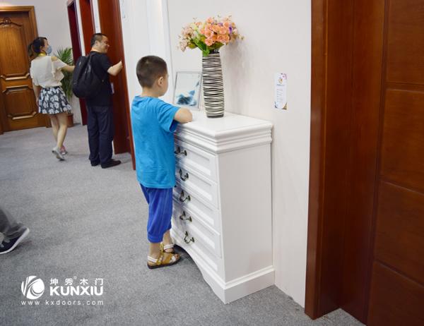2015广州建博会重庆坤秀木门产品展示