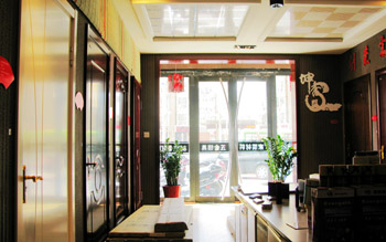 坤秀木门临河店