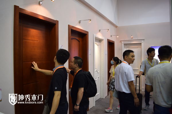 重庆坤秀木门  重庆木门