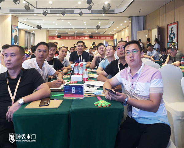 学以致用决胜市场,重庆坤秀木门